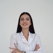 Леонтьева Александра Олеговна, стоматолог-терапевт