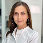 Попова Наталья Викторовна, стоматолог-ортопед