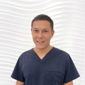 Мугинов Убуш Валерьевич, стоматолог-ортопед