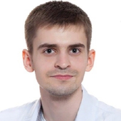 Ястребцев Максим Сергеевич, стоматолог-терапевт