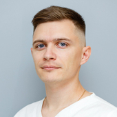 Вихлянцев Леонид Андреевич, стоматолог-хирург