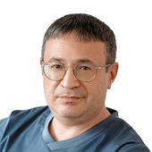 Устер Михаил Александрович, офтальмолог