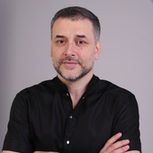 Зингеров Заур Ганипаевич, стоматолог-хирург