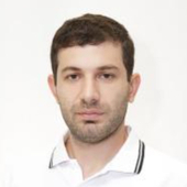 Епремян Володя Арменович, стоматолог-хирург