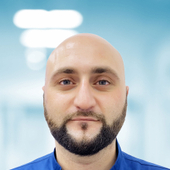 Микаелян Тарон Сергеевич, стоматолог-хирург