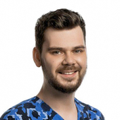 Насибулин Илья Евгеньевич, стоматолог-хирург