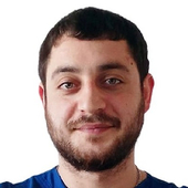 Паронян Эрик Агасиевич, стоматолог-терапевт