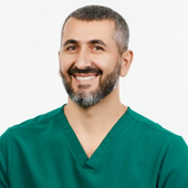 Карапетян Ваге Варданович, стоматолог-ортопед