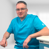 Зернов Антон Сергеевич, стоматолог-терапевт