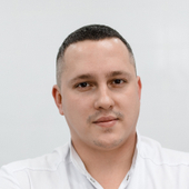 Пантелеенко Денис Андреевич, стоматолог-хирург