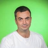 Евстафьев Денис Алексеевич, стоматолог-терапевт