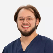 Погодин Святослав Денисович, стоматолог-ортопед