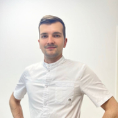 Ныгыметов Ильяс Канатович, офтальмолог-хирург