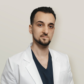 Мусаелян Виталий Артурович, пластический хирург