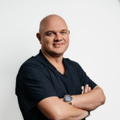 Гладышев Антон Викторович, пластический хирург