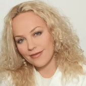 Николаевская Катерина Ильинична, врач-косметолог