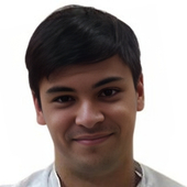 Кулаковский Владислав Александрович, стоматолог-терапевт