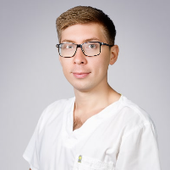 Мазуровский Артём Алексеевич, стоматолог-хирург