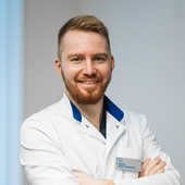 Зерняев Даниил Валерьевич, стоматолог-хирург