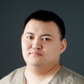 Лукшанов Арсланг Александрович, стоматолог-хирург