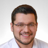 Юнусов Ильнар Тахирович, стоматолог-хирург