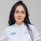 Назарова Аделина Ильфатовна, стоматолог-терапевт