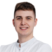 Липовик Ян Евгеньевич, стоматолог-хирург