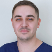 Михеенко Евгений Александрович, стоматолог-хирург