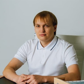 Литовченко Александр Евгеньевич, стоматолог-терапевт