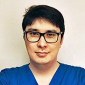 Гарифуллин Рустам Альбертович, стоматолог-хирург