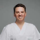 Гутарев Артем Олегович, стоматолог-терапевт