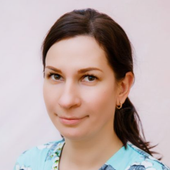 Лапшина Любовь Михайловна, акушерка