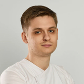 Иланцев Дмитрий Романович, стоматолог-терапевт