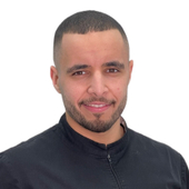 Хафз Ахмед, стоматолог-хирург