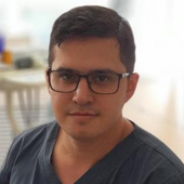 Аминов Артем Валерьевич, стоматолог-ортопед