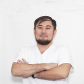 Жумакадыров Омурбек Зарлыкович, стоматолог-хирург