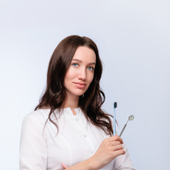 Попова Диана Николаевна, стоматолог-терапевт