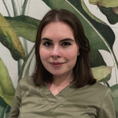 Герасимова Алина Сергеевна, стоматолог-хирург