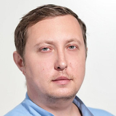 Костин Евгений Владимирович, стоматолог-терапевт