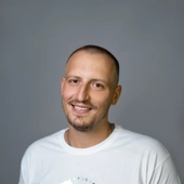 Повтарь Владимир Владимирович, стоматолог-ортопед