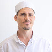 Кардаш Максим Михайлович, стоматолог-хирург