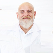 Яков Симон, имплантолог