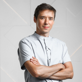 Степаненко Роман Сергеевич, стоматолог-хирург