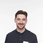 Осипов Денис Ролланович, стоматолог-хирург