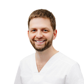 Ларченко Денис Владимирович, стоматолог-ортопед