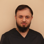 Магомедов Магомед Аркалаевич, стоматолог-хирург