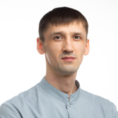 Шмырин Олег Николаевич, стоматолог-терапевт