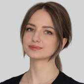 Абдуллаева Алёна Вадимовна, стоматолог-терапевт