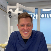 Гомзяков Никита Владимирович, стоматолог-хирург