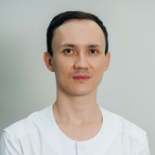 Ри Павел Гванович, стоматолог-хирург